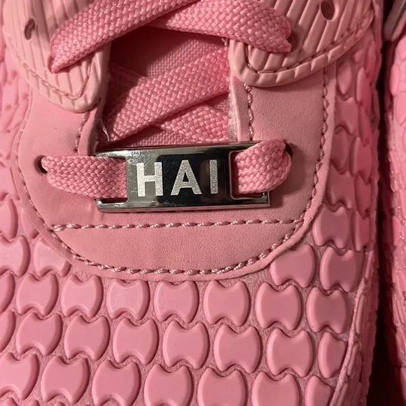 Nike AIR MAX 90 Shanghai Space Pink
TREAT YOURSELF Must Win Cake sneaker Barbie - Picture 11 of 12